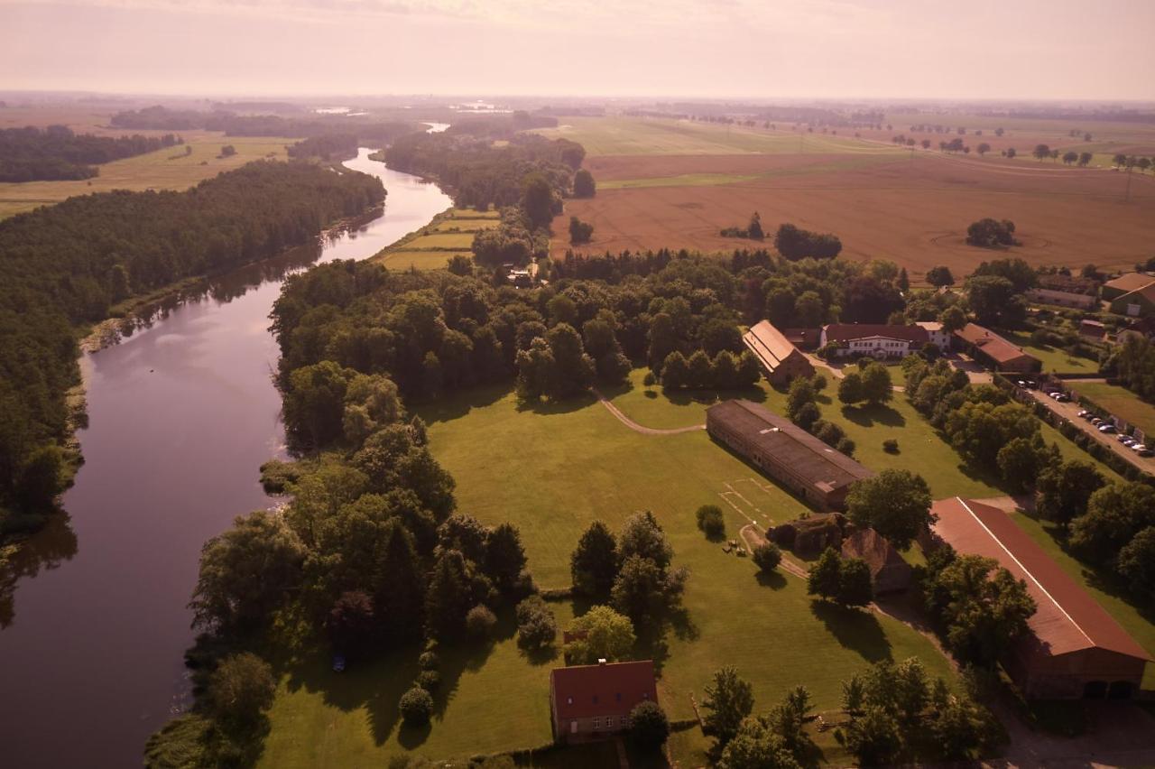 Relais&Châteaux Gutshaus Stolpe Hotel Stolpe an der Peene Exterior foto