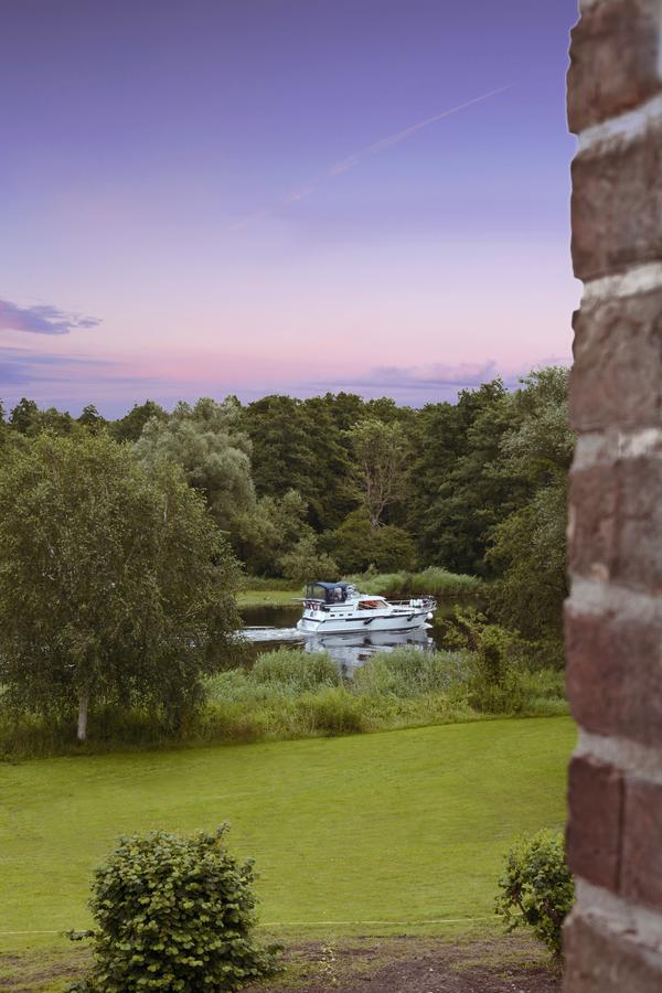 Relais&Châteaux Gutshaus Stolpe Hotel Stolpe an der Peene Exterior foto